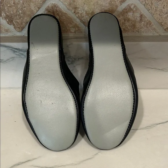 Elegant Black Women's Slippers by David Green - Picture 4 of 5